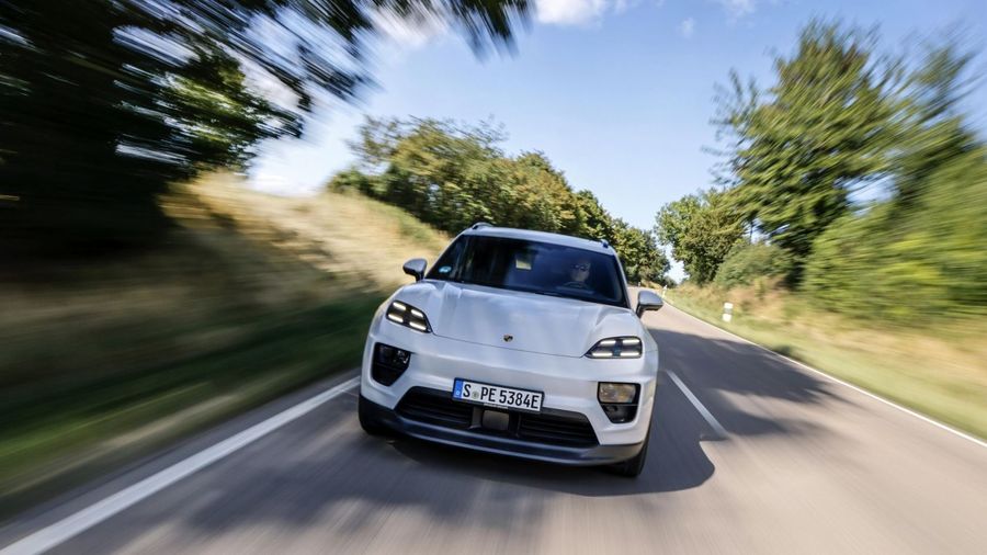 Porsche Macan: mai multe dotări standard și pachet Advanced cu cele mai populare opționale