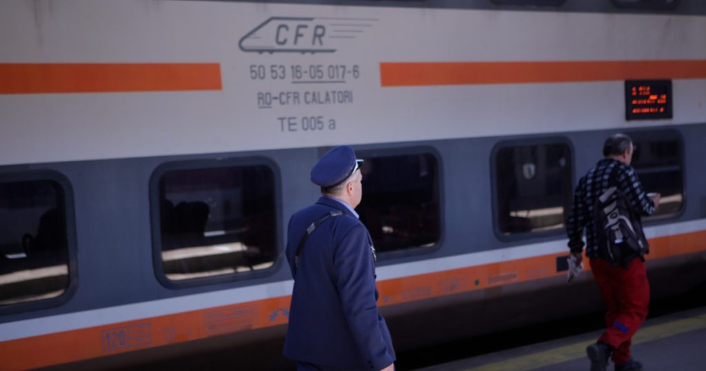 CFR SA riscă să nu mai poată plăti salariile angajaților. Blocajul administrativ ar putea perturba transportul feroviar
