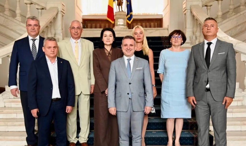 Patru foști judecători de la instanța supremă, printre care și fosta președintă Corina Corbu, numiți notari fără examen. Proiect de lege pentru eliminarea acestui privilegiu