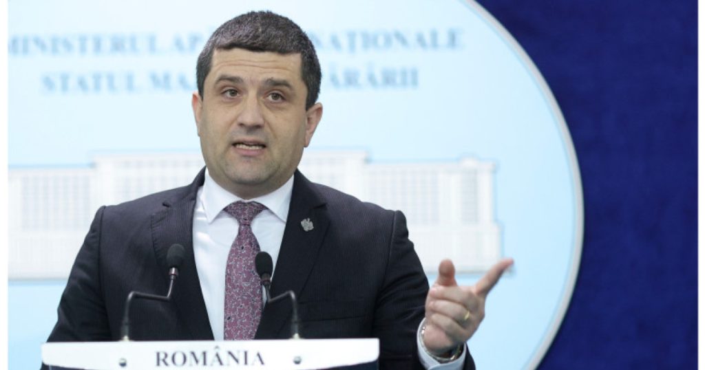 Cum explică Radu Miruță imaginile cu o dronă Bayraktar şi un avion de vânătoare, surprinse în zona Vaslui-Bârlad