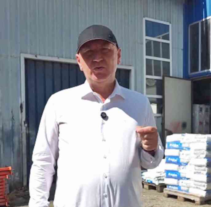 Hale de peste 600 mp ocupă ilegal domeniul public în Bistrița de 30 de ani. Gabriel Lazany: Nu se mai poate așa!
