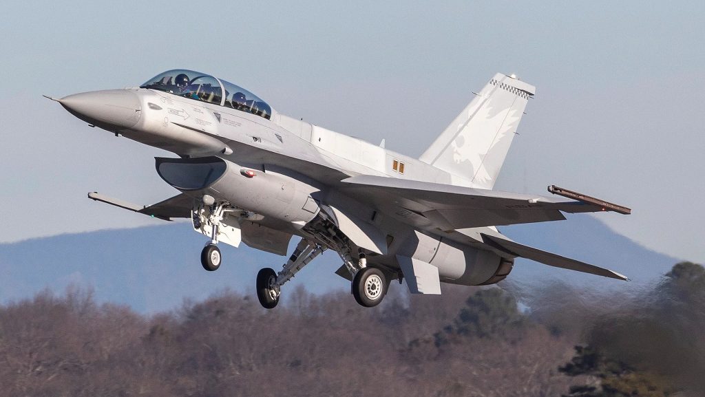 Avioanele F-16 ale României, modernizate la Bacău. Aerostar va instala un software mai performant