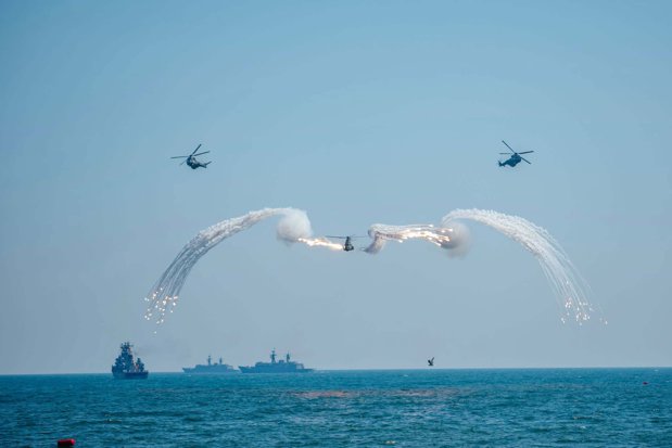 Forţele Navale fac astăzi antrenamentul pentru ceremonia de mâine, de Ziua Marinei. Cât de relevant este exerciţiul prezentat la Constanţa în războiul dronelor?