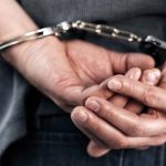 Bărbat din Târgu Mureş reţinut de poliţiştii de la Protecţia Animalelor pentru că ar fi împuşcat o pisică, în luna februarie, cu o armă cu aer comprimat
