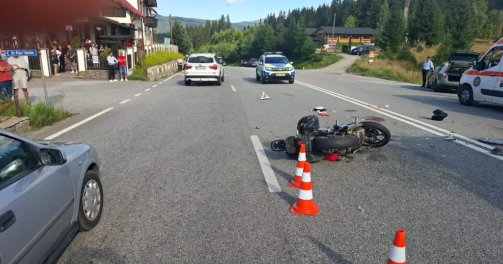 Motociclist de 46 de ani, mort într-un accident în Pasul Mestecăniș. Bărbatul a intrat în stop cardio-respirator în drum spre spital