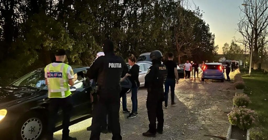Ce au descoperit polițiștii la un control de rutină, în Ștefănești. Bărbat de 56 de ani, pericol public