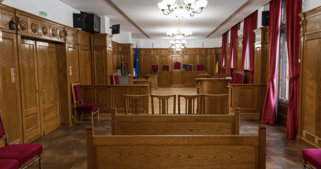 ÎCCJ cere la rândul ei „clarificarea imediată și completă” în controversa stârnită de întâlnirea dintre Bolojan și șefa CCR