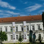 Premieri și miniștri s-au perindat pe la Institutul Inimii, dar clădirea încă așteaptă utilitățile. Cine răspunde pentru întârzieri?