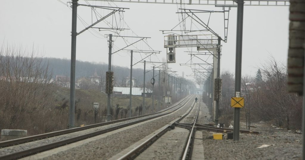 Circulația trenurilor riscă să fie oprită. Sindicatele avertizează că nu mai sunt bani