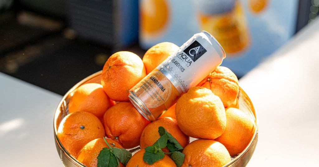 A sosit Mandarina: AQUA Carpatica, puritate cu gust de fructe