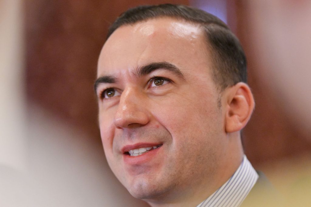 Bogdan Ivan, despre ieftinirea motorinei: „Cum am ajuns iar să vorbim despre 10 lei?”
