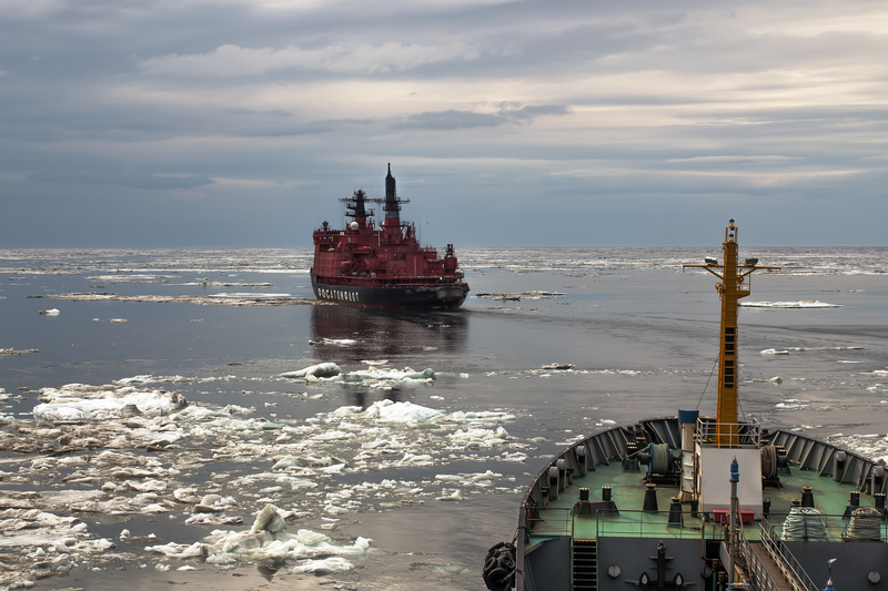 „Drumul mătăsii de gheață”: China forțează o nouă rută mondială prin Arctica, dar riscurile sunt uriașe