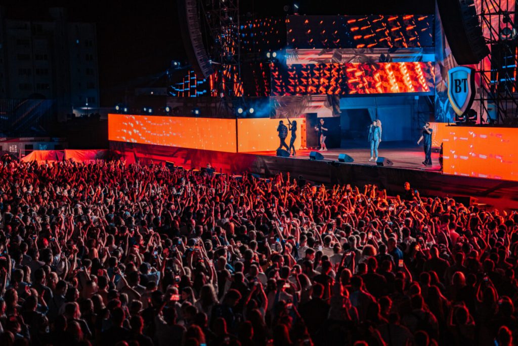 Festivalul STARDUST a adus hiturile anilor ’90 și 2000 la NIBIRU, într-un weekend care a unit generațiile (P)