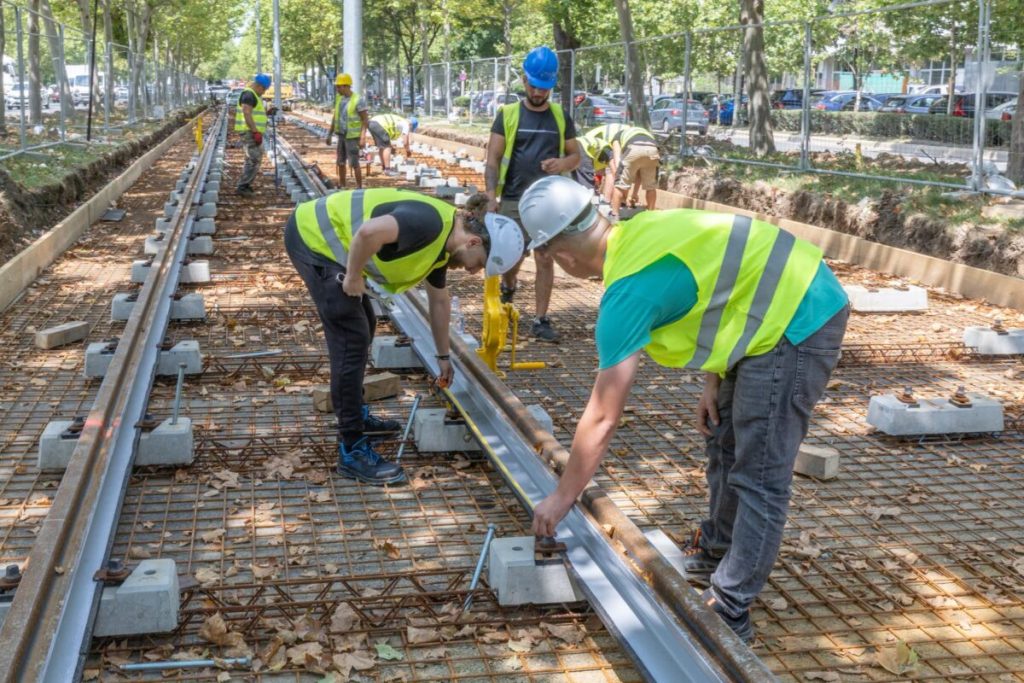 Trei linii de tramvai din București intră în modernizare. Ciprian Ciucu: Una este „ca valurile Dunării”