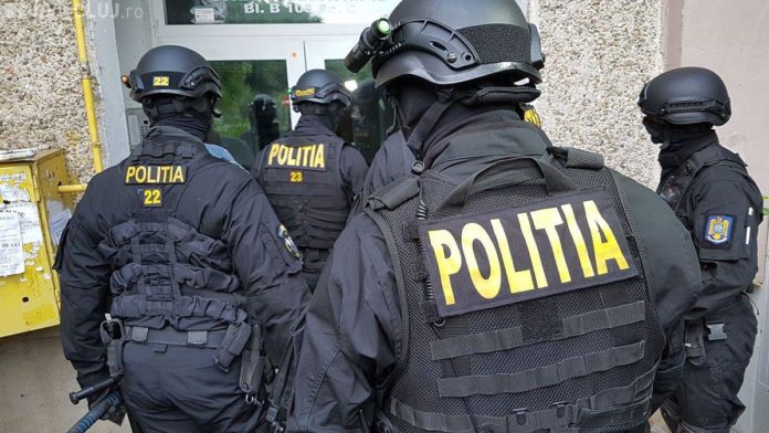 DESCINDERI în Vâlcea: arme, muniție și capcane artizanale, găsite la Măciuca și Gușoeni