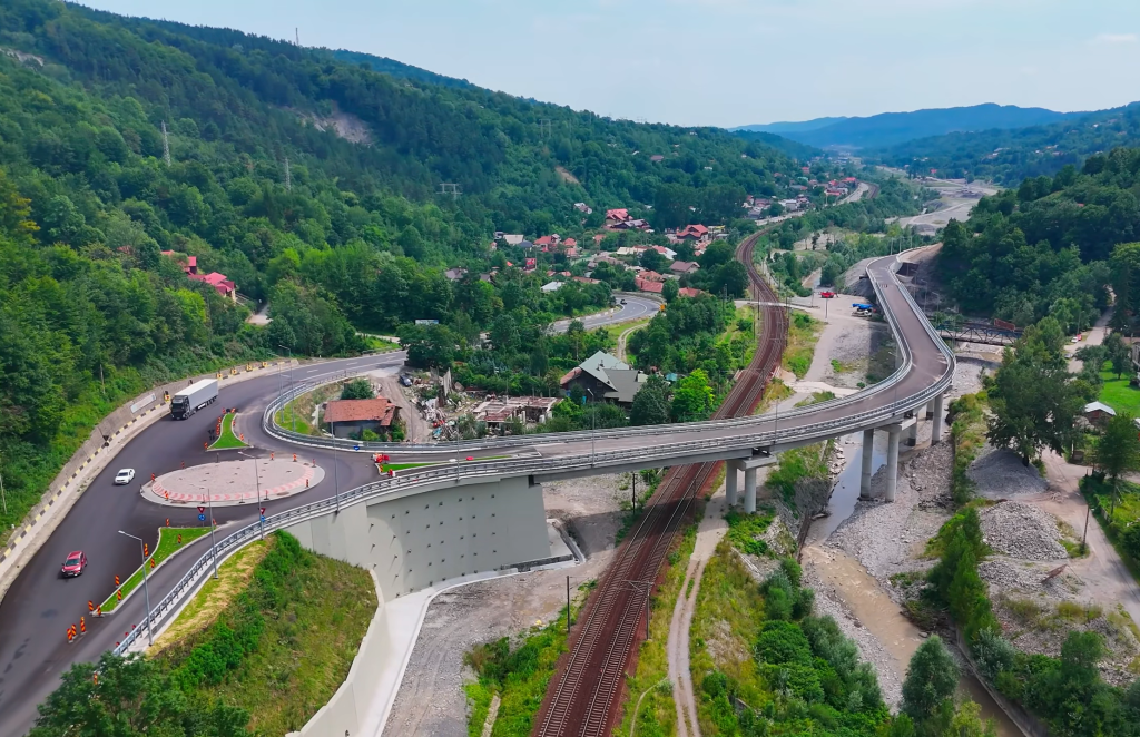 VIDEO Inaugurare pe Valea Prahovei. Când se deschide șoseaua care ar trebui să rezolve unul dintre marile puncte de blocaj de pe DN 1