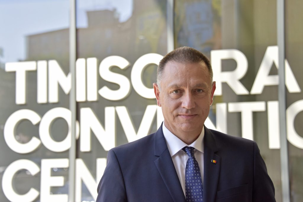 Mihai Fifor îl atacă pe Dominic Fritz și cere explicații ANC privind acordarea cetățeniei române
