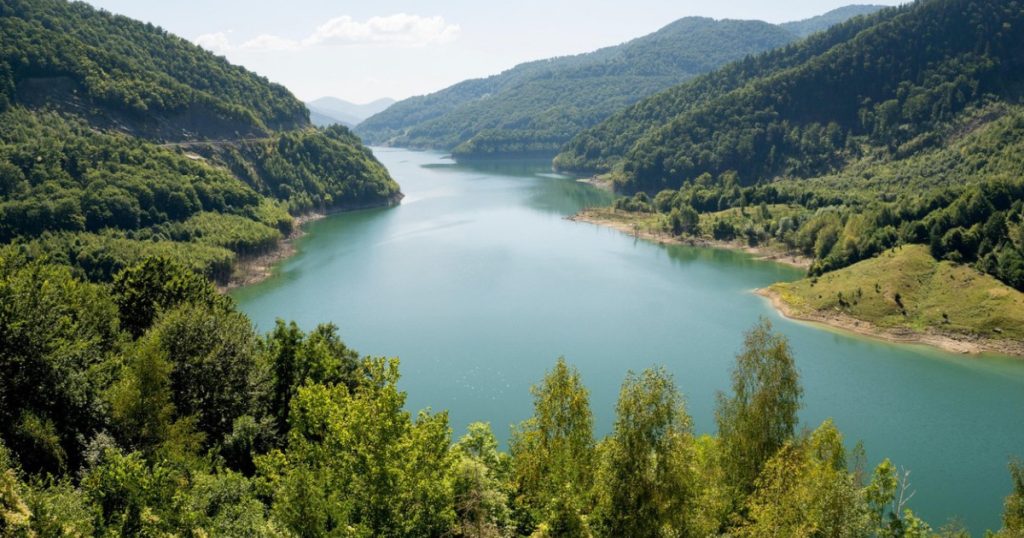 Când va fi pusă în funcțiune Centrala Hidroelectrică Nehoiaşu II. Proiectul Surduc-Siriu este realizat în proporție de 78%