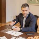 Ciprian Ciucu contestă măsura controlului judiciar în dosarul în care este acuzat de DNA de luare de mită: Voi face de fiecare dată acest gest, şi la nivel simbolic, pentru că mă consider nevinovat