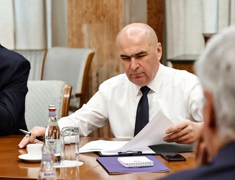 Întâlnirea Bolojan – Simina Tănăsescu va fi verificată de comisia pentru constituționalitate a Senatului
