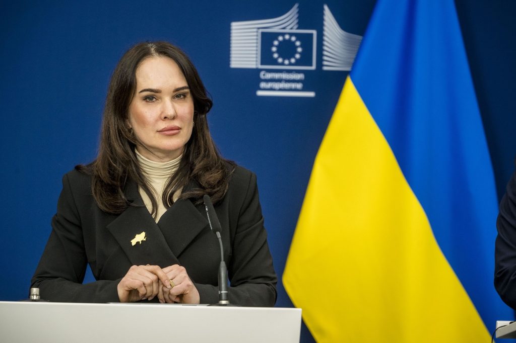 Membru din echipa președintelui Zelenski, vizat de acuzații de corupție. Percheziții și la un deputat