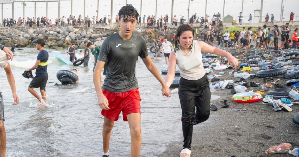 Răsturnare de situație la Madrid: Guvernul Spaniei va transfera 500 de copii migranți din Ceuta pe continent