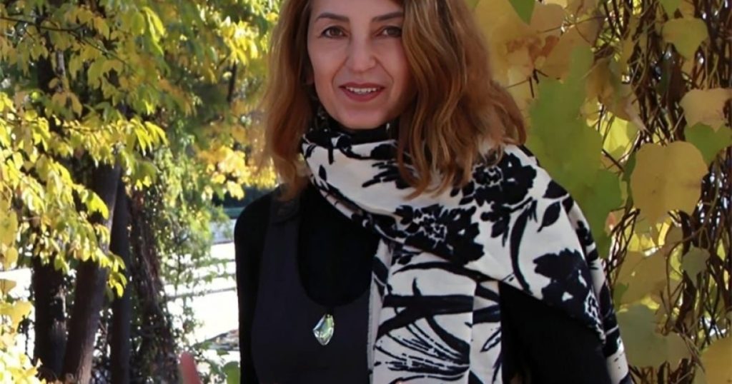 POEZIE: Carmelia Leonte