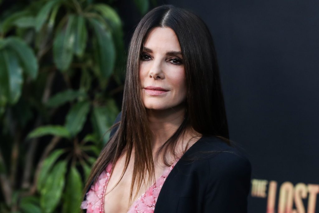 Sandra Bullock afirmă că a ajuns să se izoleze de lume înainte de moartea partenerului ei, diagnosticat cu o boală incurabilă