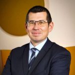 Colliers: Piaţa românească de investiţii imobiliare a atras tranzacţii de aproximativ 300 de milioane euro în prima jumătate din 2026, în scădere faţă de anul trecut. Pentru întreg anul, se aşteaptă tranzacţii de un miliard de euro