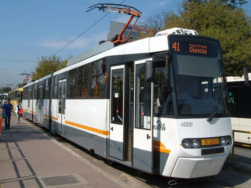 Tramvaiul 41 suspendat, sâmbătă. Se înființează o linie specială de navetă