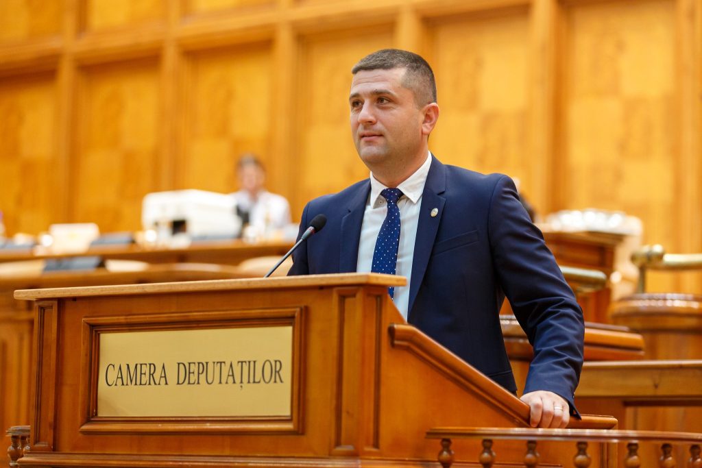 Miruță: România are nevoie urgent de un guvern cu puteri depline. USR nu va vota un Executiv cu PSD: „Nu avem nevoie de pansamente”