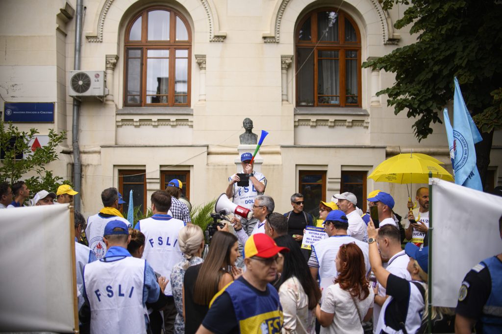 Sindicatele din Educație „refuză categoric” noua variantă a legii salarizării: O sfidare directă la adresa salariaților din învățământ