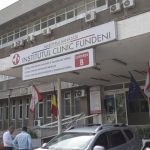 UPDATE - Incendiu la Institutul Clinic Fundeni/ Au fost degajări de fum într-un salon de la etajul al treilea/ 37 de pacienţi, evacuaţi de la acest etaj/ Nu sunt victime - VIDEO