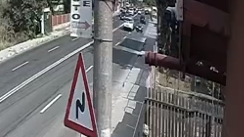 Știri Constanta: Accidentul din Tuzla, surprins de o camera de supraveghere (VIDEO)