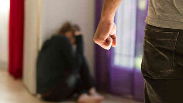 Dosar penal și ordin de protecție pentru un bărbat  din Suplai care și-a agresat concubina
