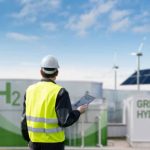 Senatul a adoptat proiectul de lege privind integrarea hidrogenului din surse regenerabile şi cu emisii reduse de carbon în industrie şi transporturi