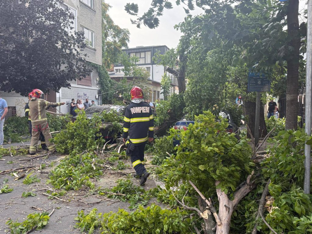 Cod galben de instabilitate atmosferică în județul Botoșani