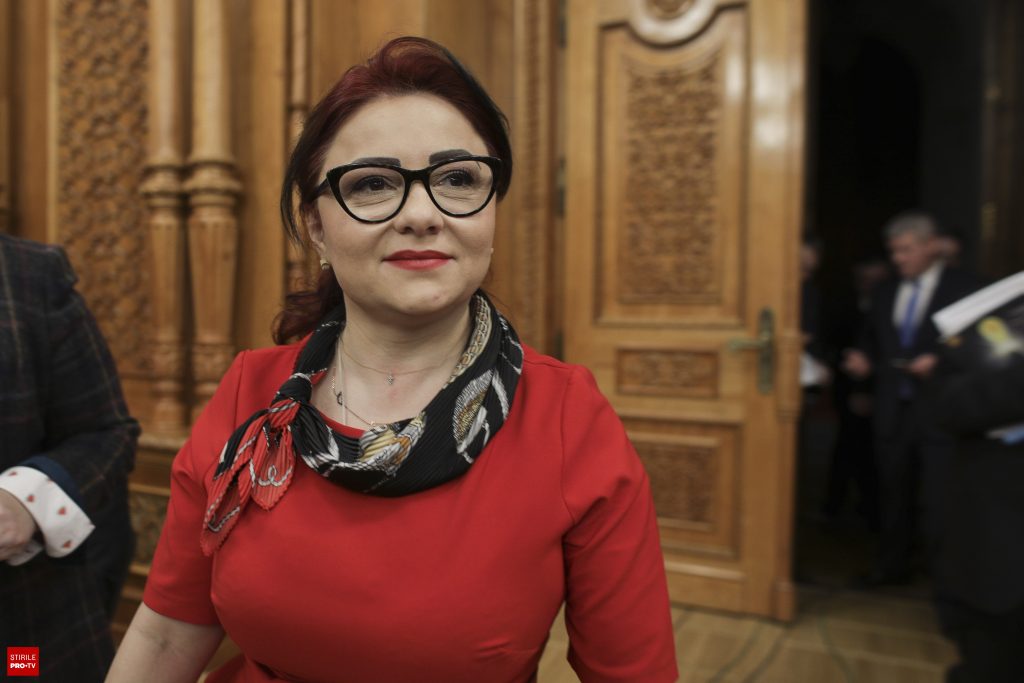 PSD, reacție acidă după ce liberala Cristina Trăilă a fost audiată la DNA Iași: „Bolojan să aprindă lumina în propria cămară”