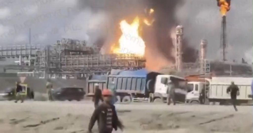 Explozie masivă la un complex chimic din Rusia: un mort și peste 120 de răniți. Printre victime se află și cetățeni chinezi