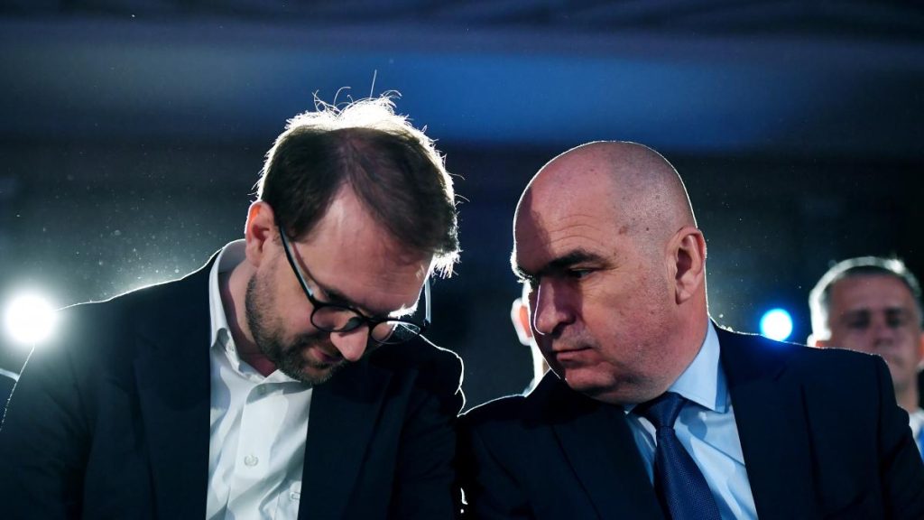 Bolojan face eforturi disperate pentru a-l salva pe Fritz. Șeful PNL ar fi dispus să sacrifice mii de consilieri doar pentru ca Dominic Fritz să rămână primar / Unii consilieri locali și-au dat deja demisia