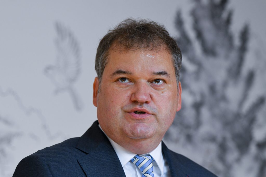 Ministrul Cseke Attila face precizări despre consilierii locali și județeni angajați în instituțiile publice: „Nu există incompatibilitate”