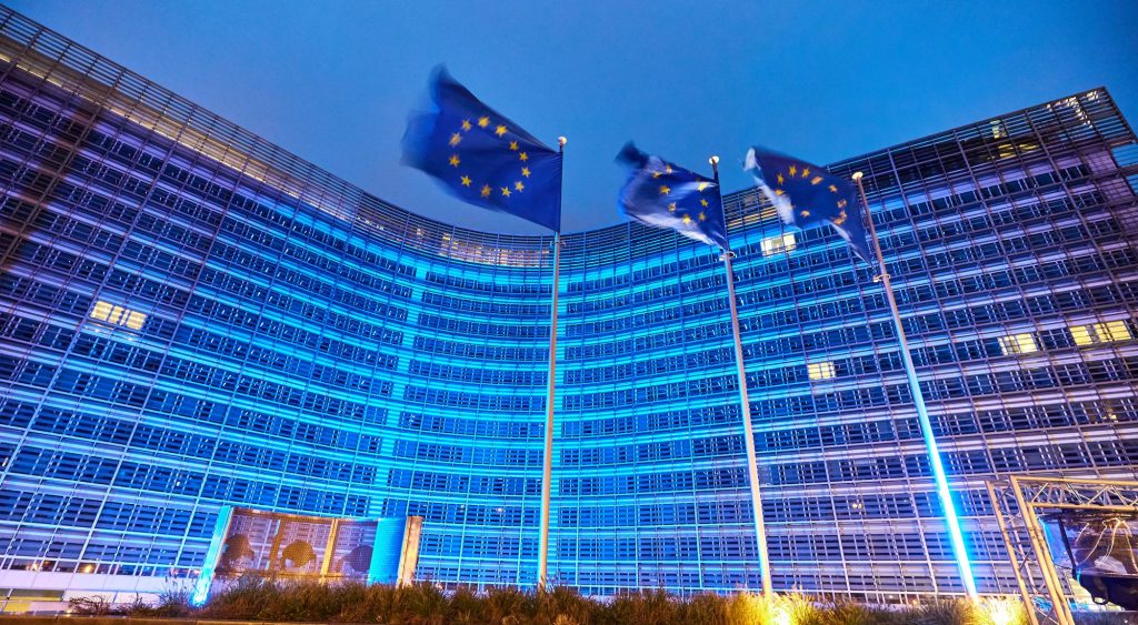 Comisia Europeană: Legea privind integritatea va fi evaluată în cadrul ultimei cereri de plată a României