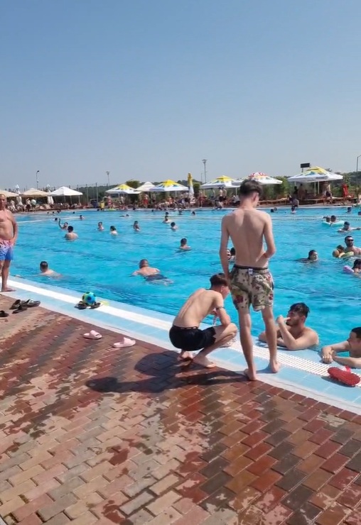 Instituția Prefectului: Piscina exterioară de la Cornișa poate fi redeschisă. DSP confirmă că apa este conformă