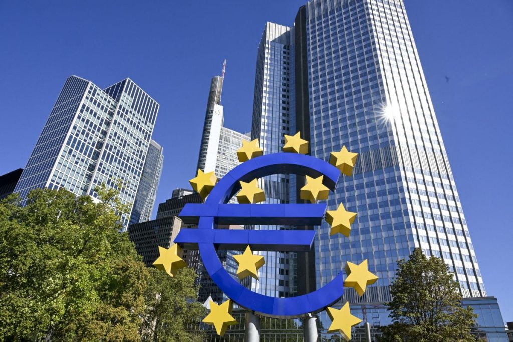 Creditele s-ar putea scumpi din nou în Europa: BCE avertizează că dobânzile trebuie să crească