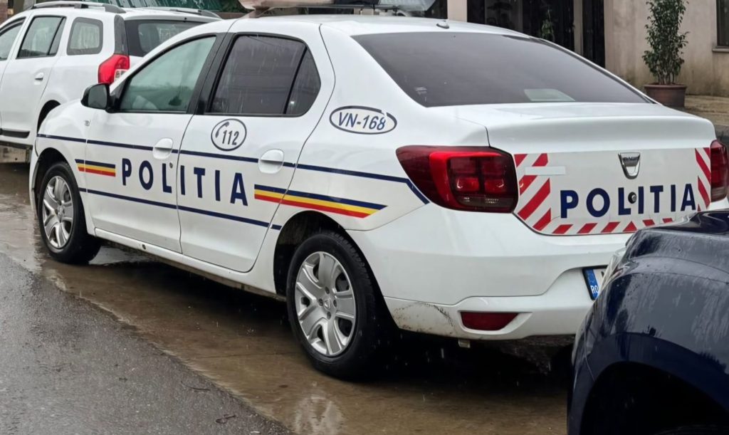 Tânăr agresat în Focșani, băgat cu forța într-o mașină și sechestrat în Vânători; doi bărbați au fost reținuți