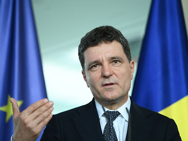 Negocierile pe legea salarizării au eşuat, anunţă chiar şeful statului, Nicuşor Dan. „În ciuda negocierilor intense din ultimele luni, cele patru partide nu au ajuns la un consens politic şi social asupra legii”. Partidele şi-au asumat pierderea celor 770