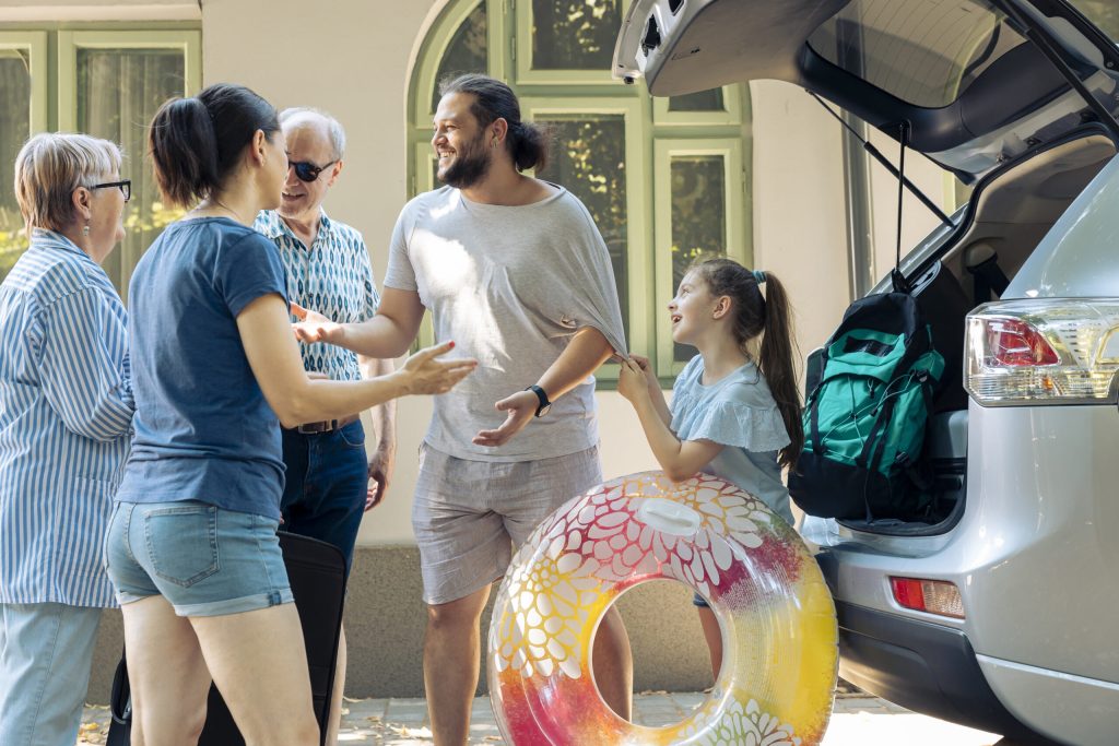 4.000 de euro în trei săptămâni. Cât costă, de fapt, o vacanță „acasă” pentru cei plecați la muncă