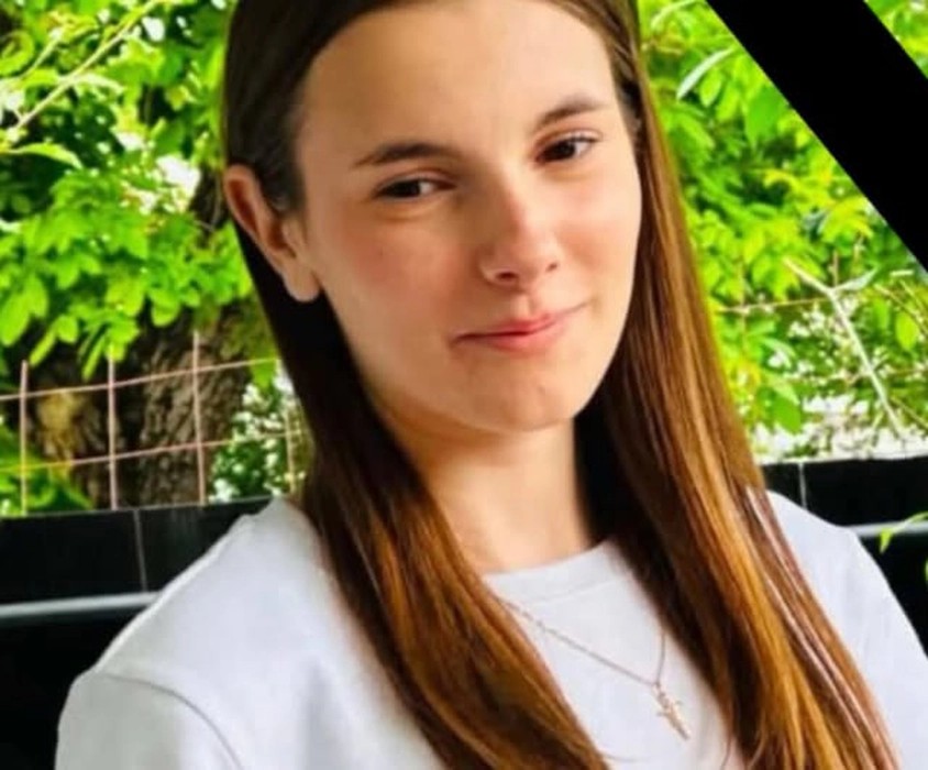 Adolescentă găsită moartă în cadă de propriul frate