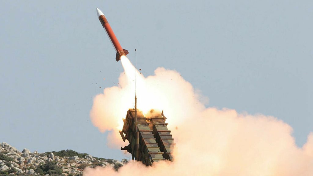 Oficiali americani și NATO: Stocurile de rachete Patriot din Europa sunt la „un nivel critic” / 65% din stocul american de rachete Patriot ar fi fost consumat în Iran