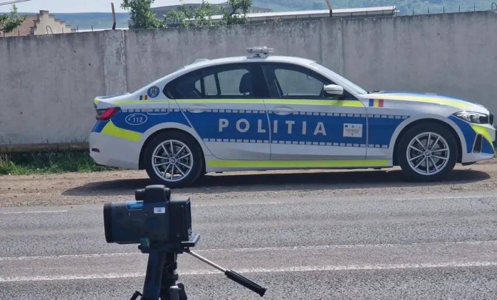 27 august 2026 | Polițiștii rutieri din Alba utilizează tehnologia e-SIGUR pentru supravegherea drumurilor: Zonele cu risc rutier sunt în atenție
